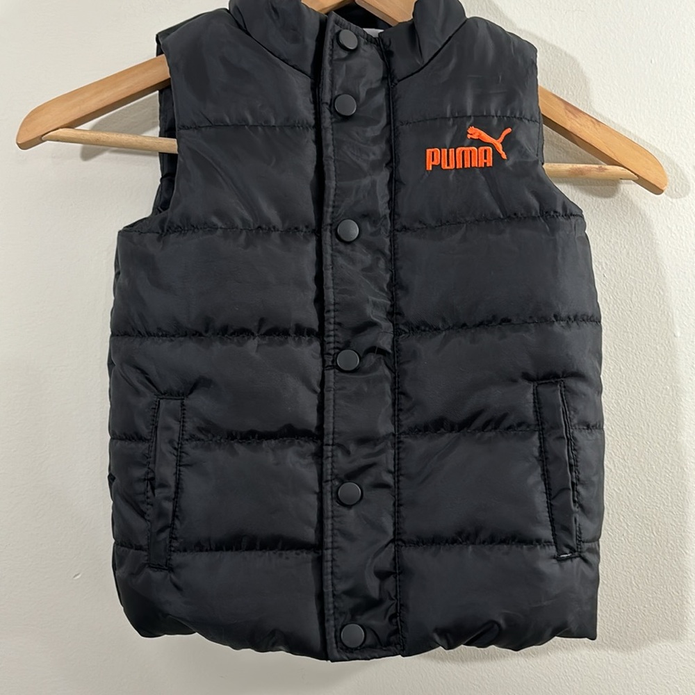 Boys Puma Puffer Vest in Solid Black With Orange Logo - Size 4T - Picture 10 of 10